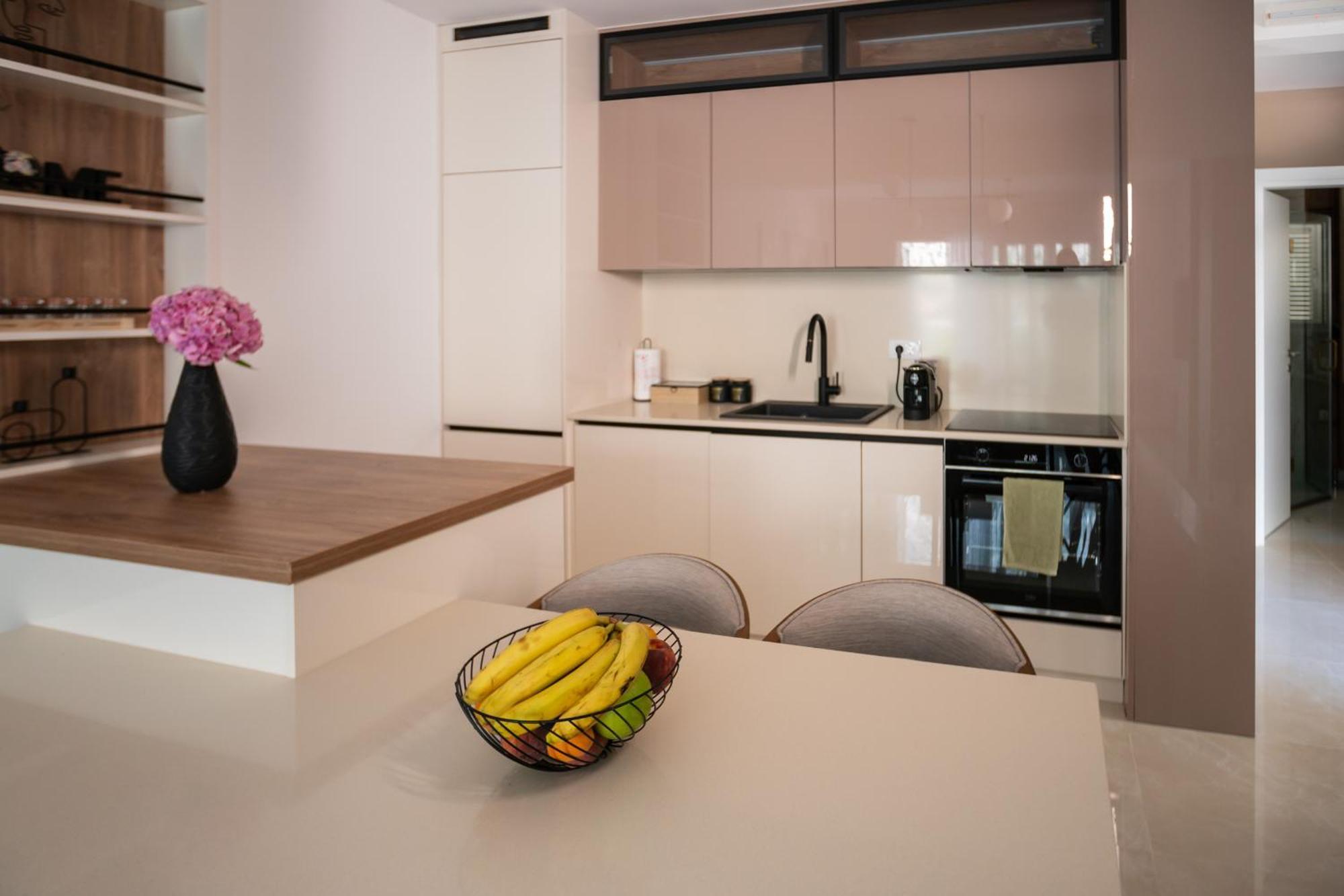 Chillout Apartment In Kotor Bay ภายนอก รูปภาพ