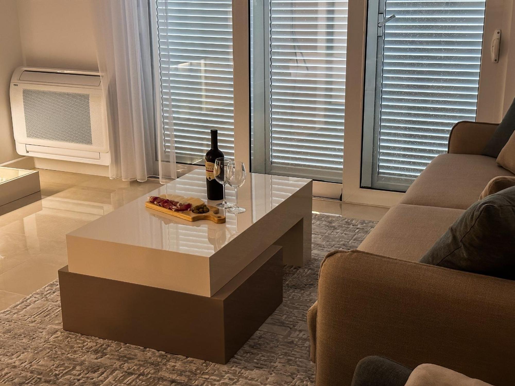 Chillout Apartment In Kotor Bay ภายนอก รูปภาพ
