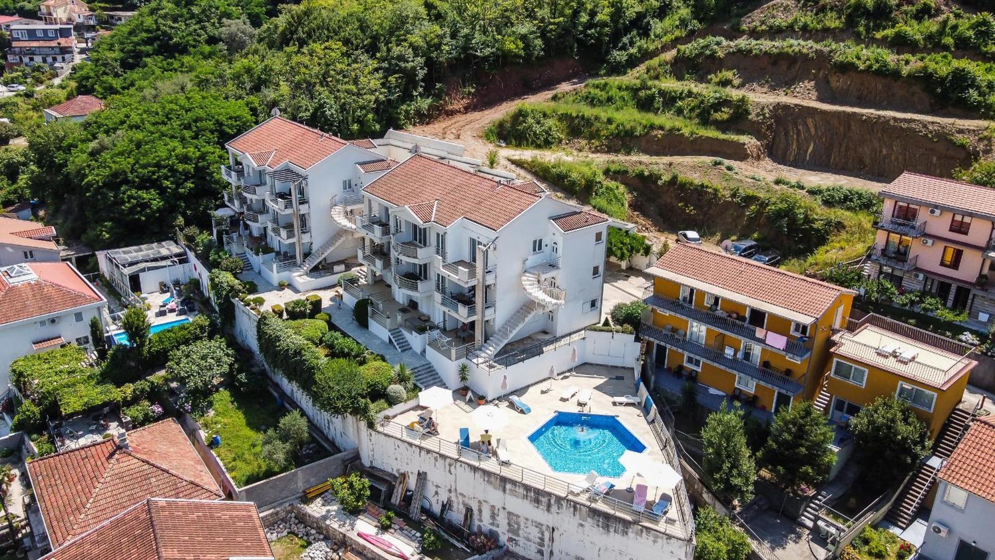 Chillout Apartment In Kotor Bay ภายนอก รูปภาพ