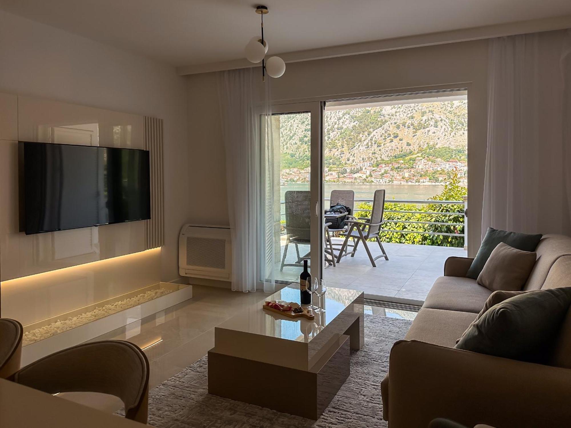Chillout Apartment In Kotor Bay ภายนอก รูปภาพ